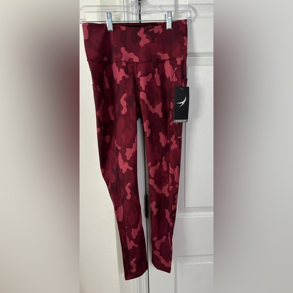 NWT Endeavor leggings 25” inseam size small